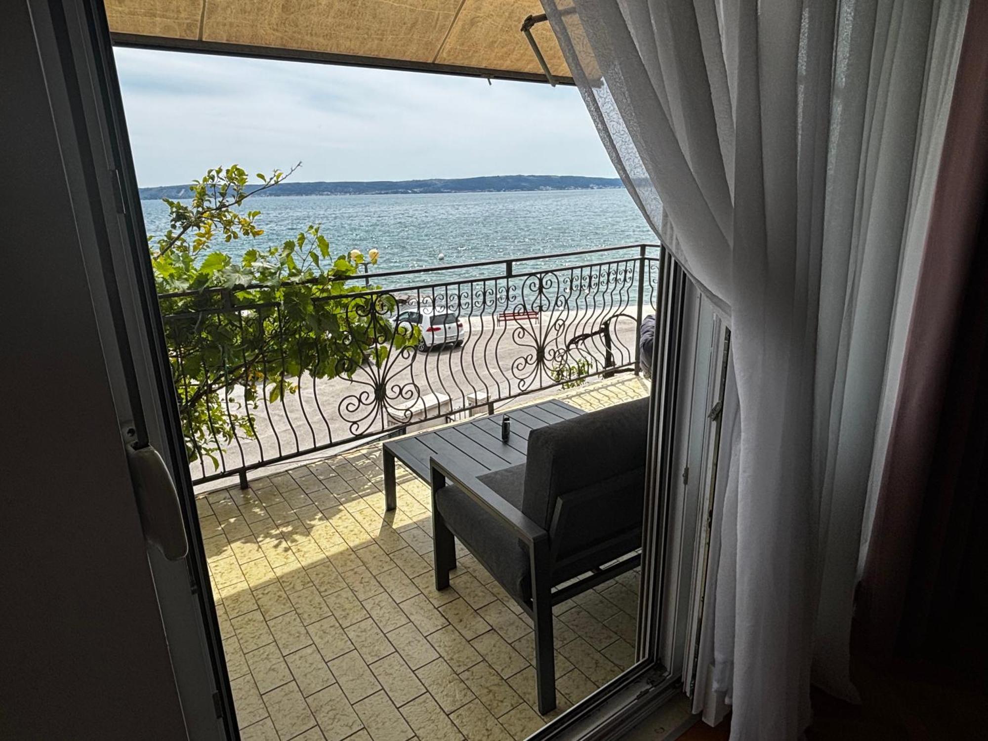 M&M Pelivan Apartment Kaštela エクステリア 写真